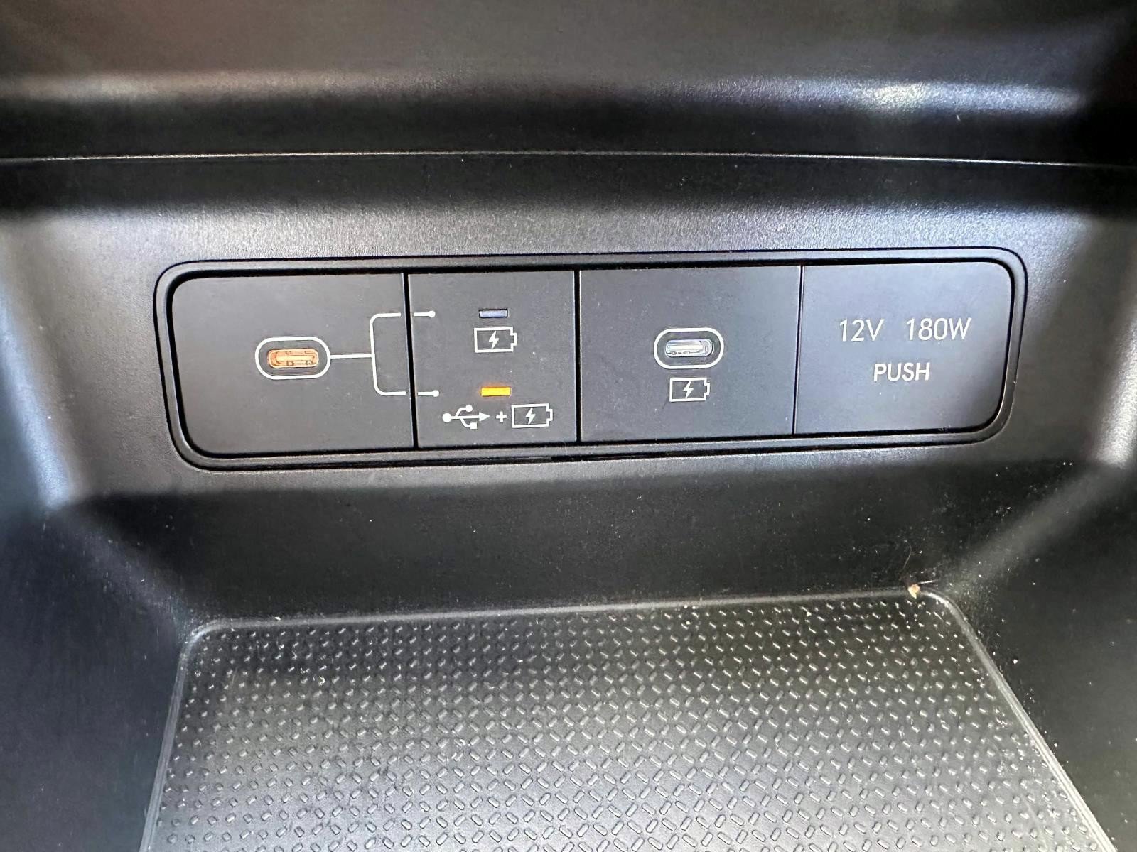 Used 2025 Hyundai Tucson SE AWD/4WD image 25