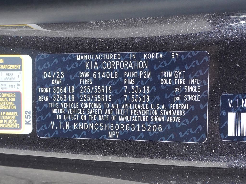 Used 2024 Kia Carnival EX image 52