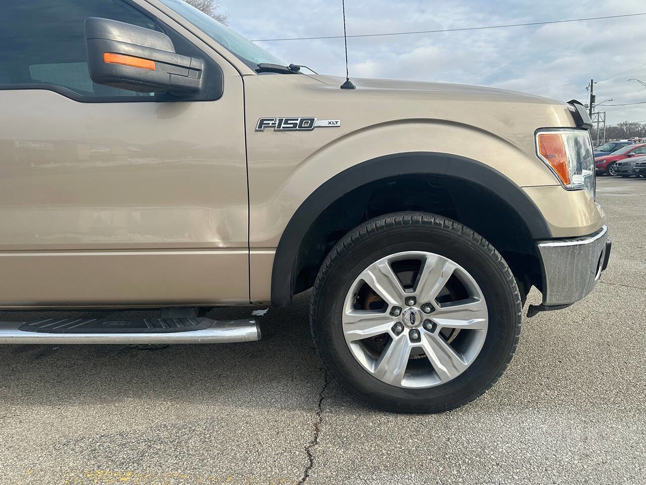 Used 2013 Ford F150 XLT w/ XLT Chrome Pkg image 5