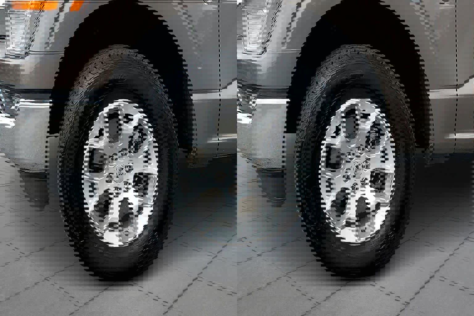 Certified 2023 Ford F150 XLT image 10