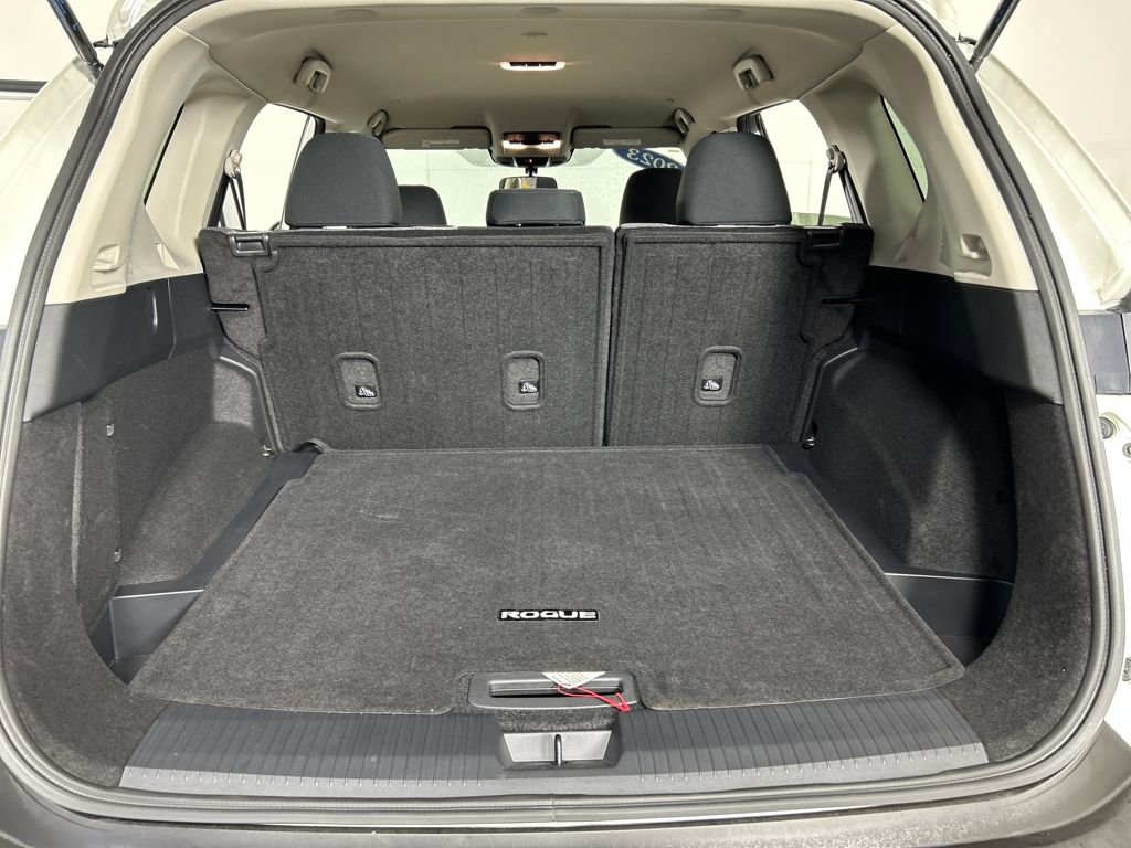 Used 2023 Nissan Rogue SV image 28