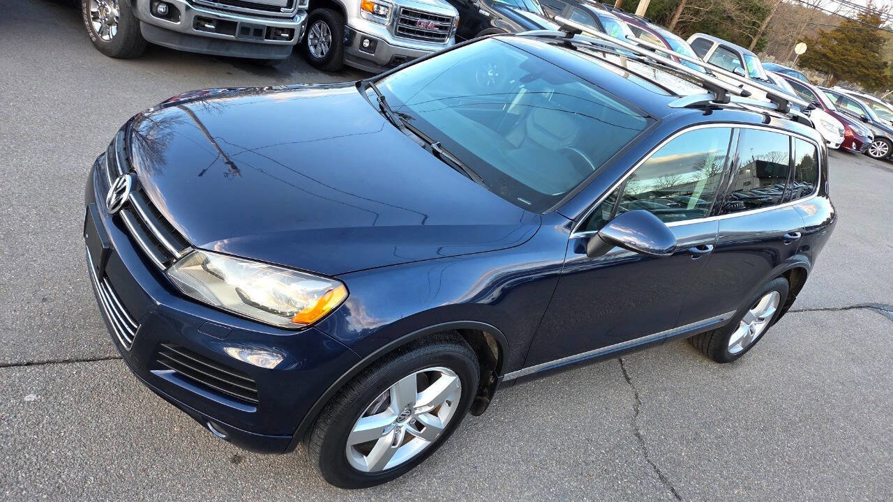 Used 2012 Volkswagen Touareg VR6 image 5