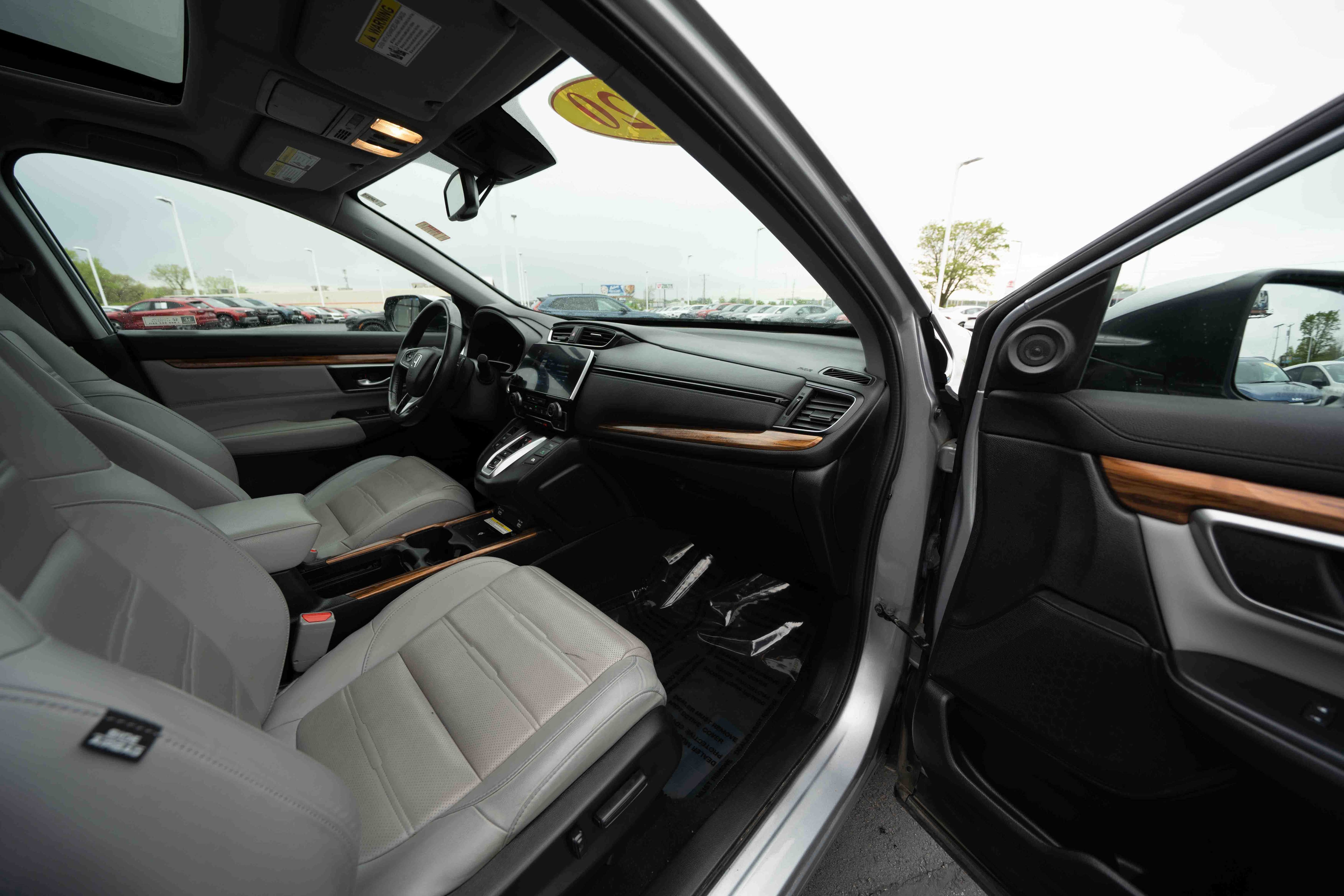 Used 2020 Honda CR-V Touring image 25