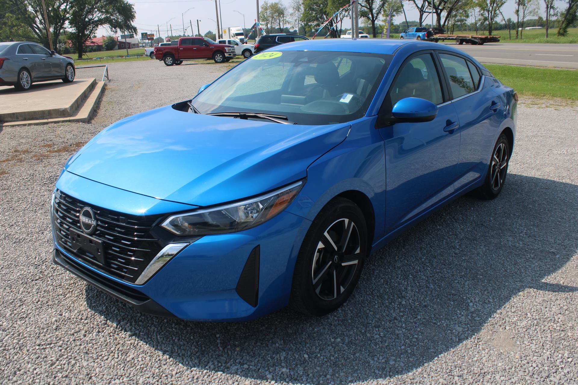 Used 2024 Nissan Sentra SV image 3