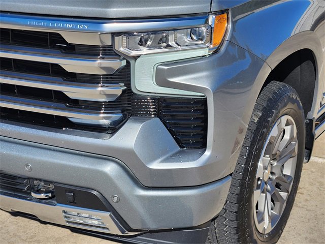 Used 2024 Chevrolet Silverado 1500 High Country w/ Technology Package image 9