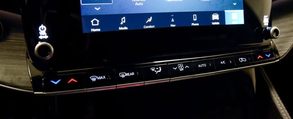 Used 2024 Jeep Wagoneer L Series II w/ Flexible Seating Group image 21