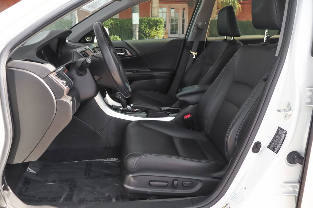 Used 2017 Honda Accord Touring image 20