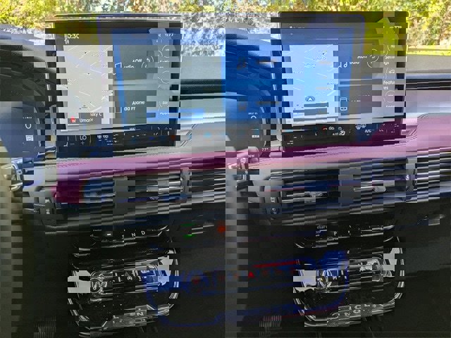 New 2026 Lincoln Corsair Reserve image 8