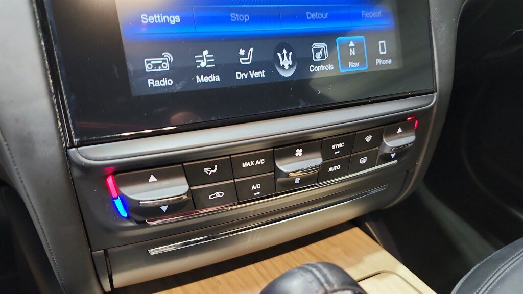 Used 2017 Maserati Quattroporte S GranLusso RWD image 29