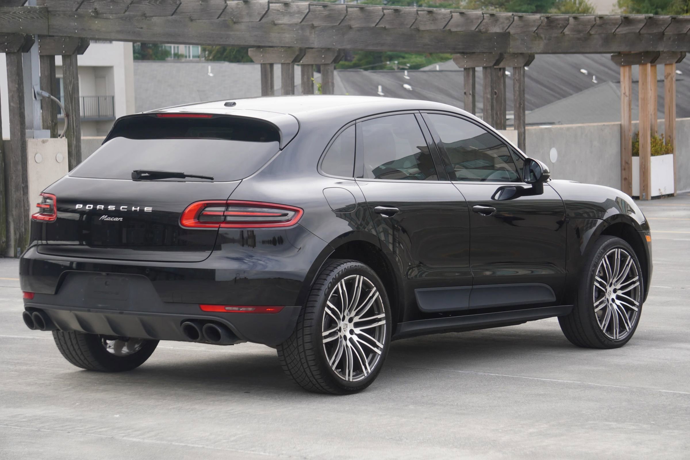 Used 2017 Porsche Macan image 19