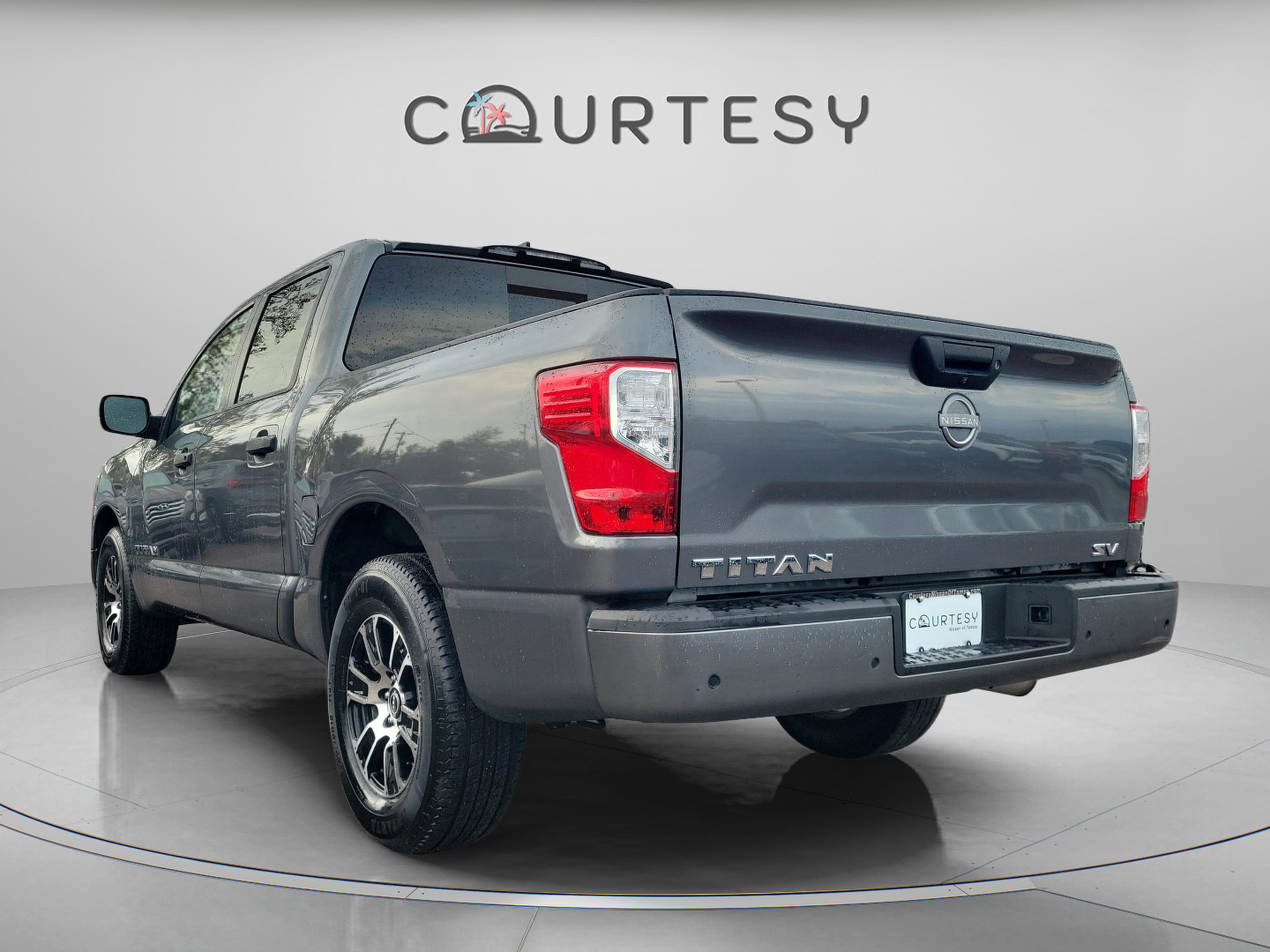 Certified 2023 Nissan Titan SV image 5