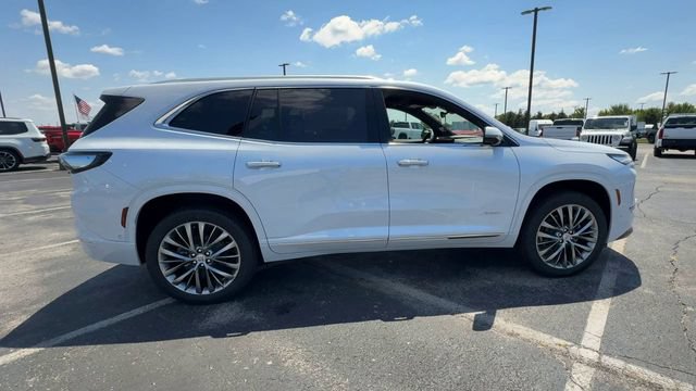 New 2026 Buick Enclave Avenir w/ Super Cruise Package AWD/4WD image 9