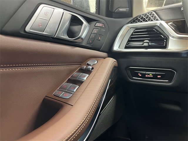 New 2026 BMW X7 xDrive40i w/ Premium Package image 19