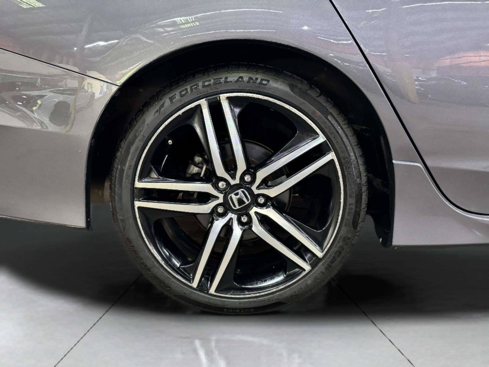 Used 2017 Honda Accord Sport image 34
