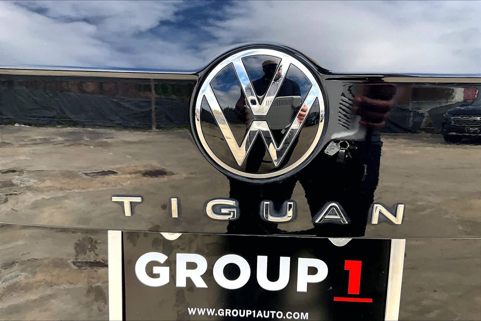 Used 2022 Volkswagen Tiguan SE R-Line FWD image 31