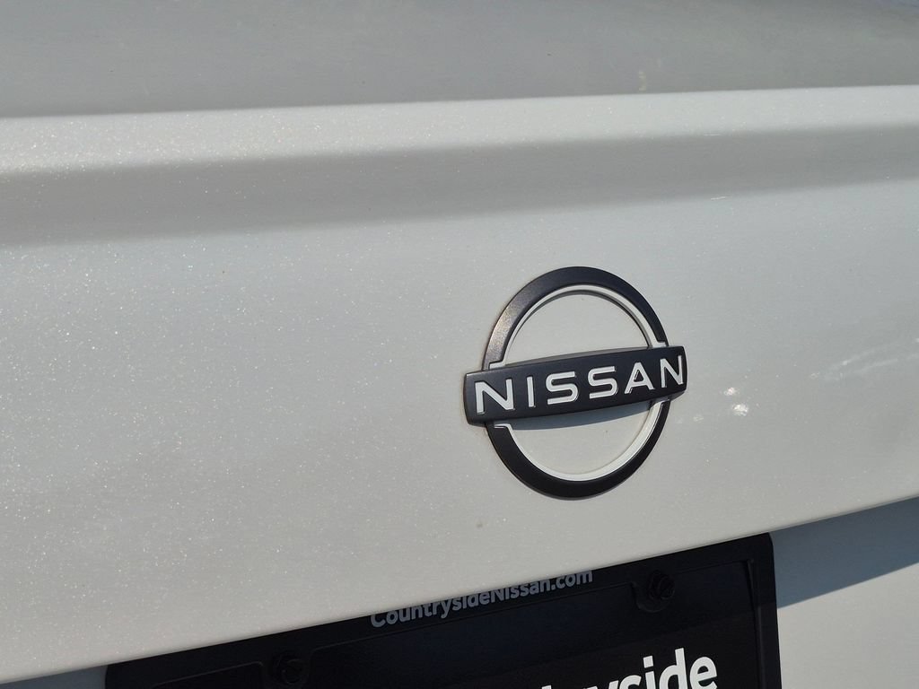 Used 2023 Nissan Versa SV FWD image 24