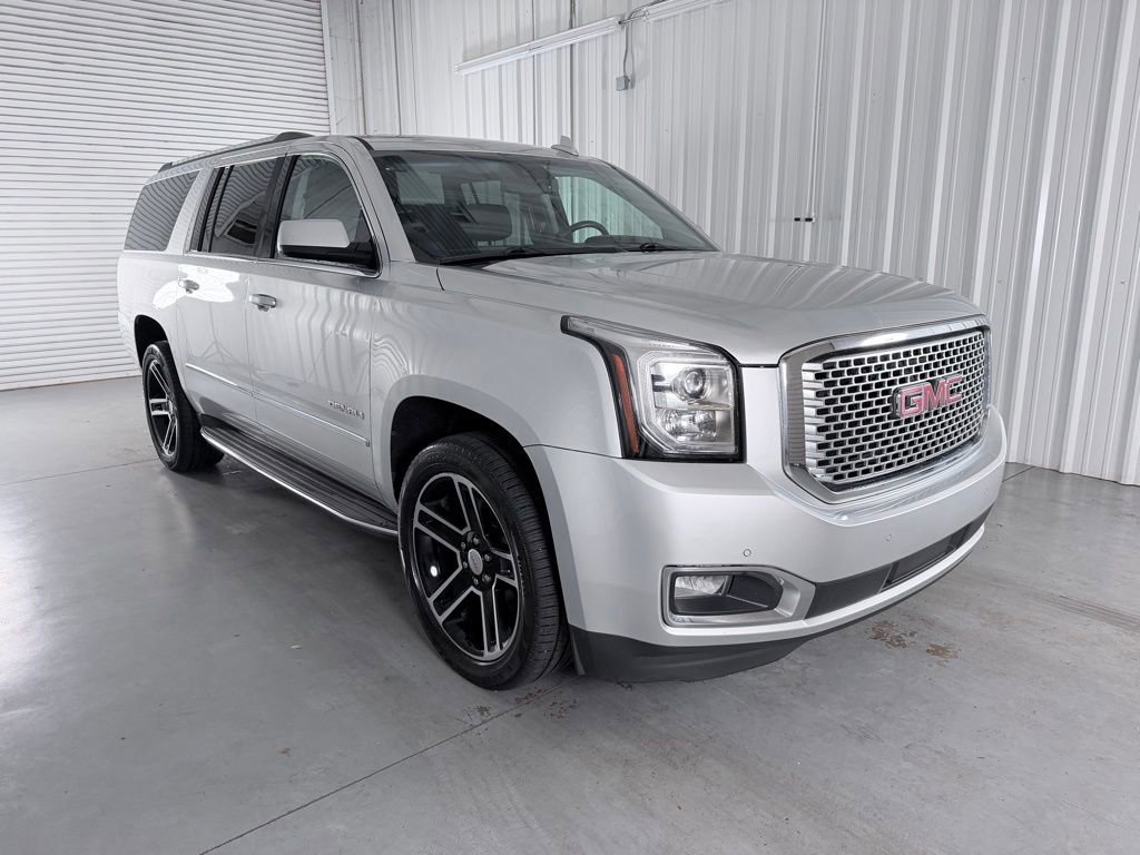 Used 2015 GMC Yukon XL Denali w/ Open Road Package AWD/4WD image 3