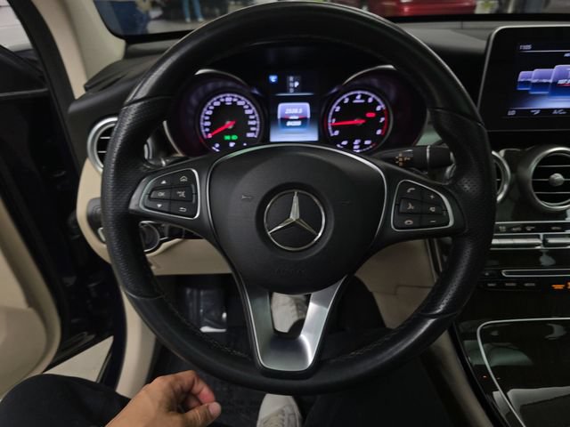 Used 2017 Mercedes-Benz GLC 300 image 23