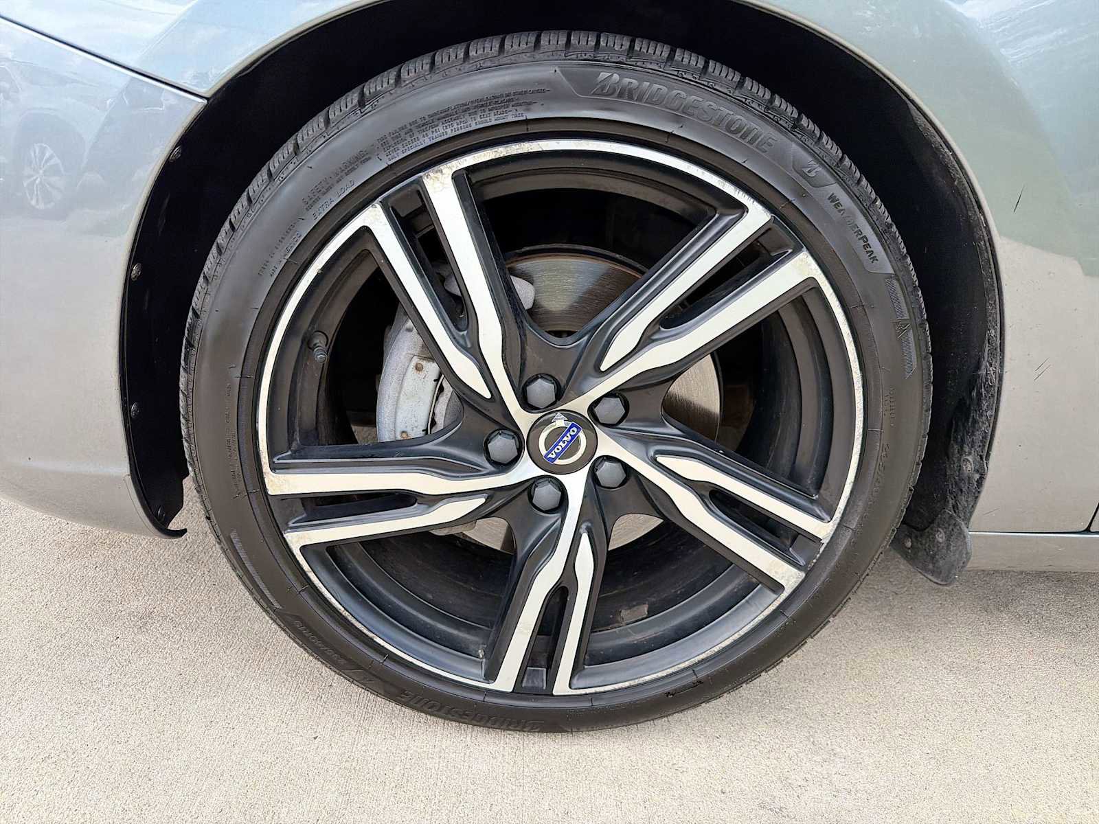 Used 2017 Volvo V60 T6 R-Design Platinum w/ Climate Package AWD/4WD image 10