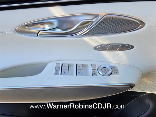 Used 2025 Genesis Electrified GV70 w/ Prestige Package image 31