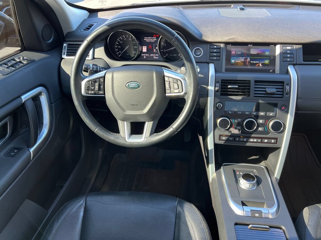 Used 2016 Land Rover Discovery Sport HSE AWD/4WD image 13