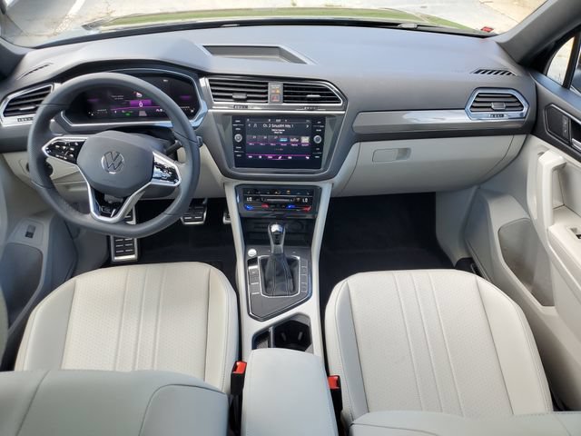 Certified 2024 Volkswagen Tiguan SE R-Line FWD image 8