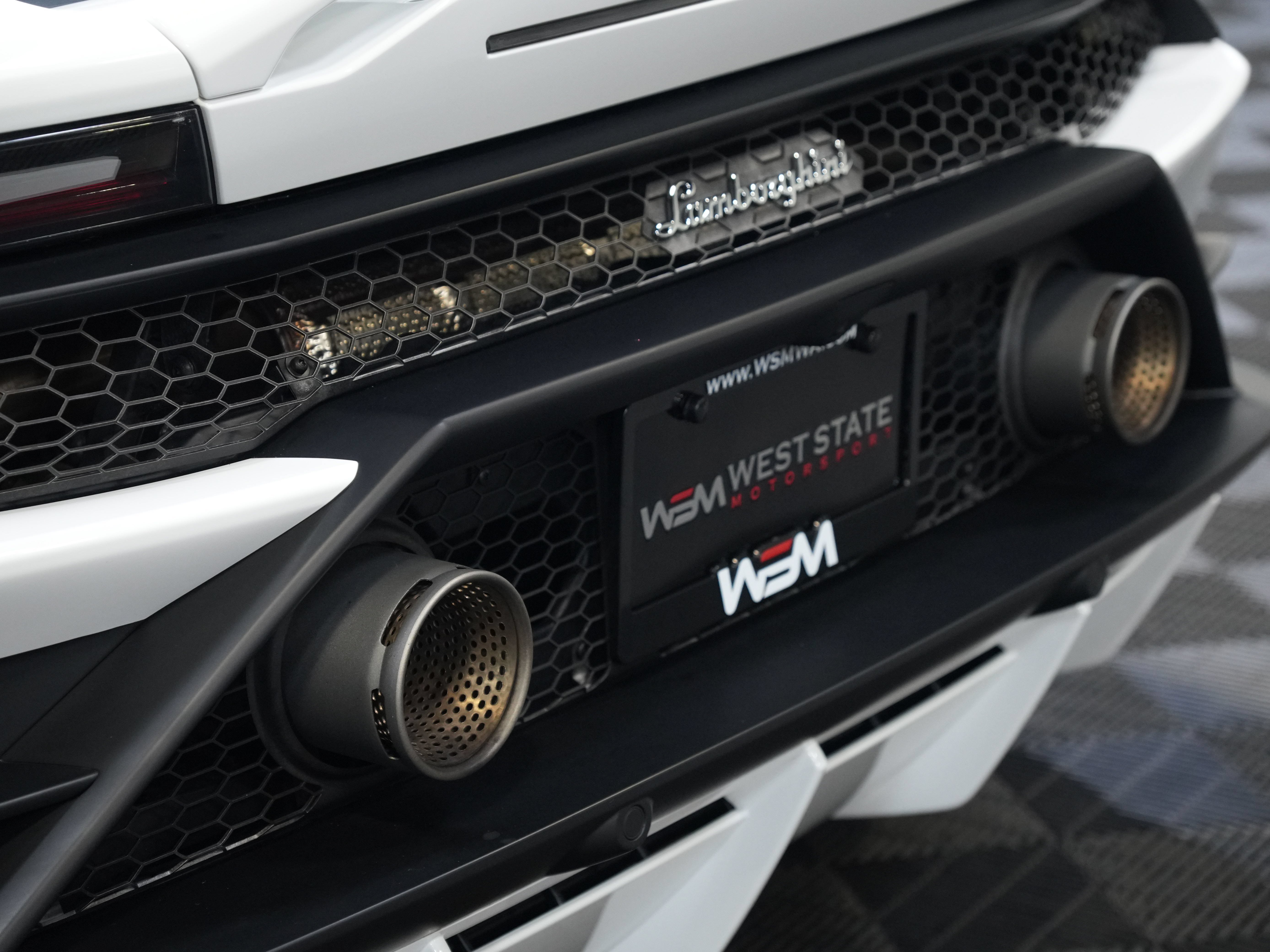 Used 2020 Lamborghini Huracan EVO AWD/4WD image 18