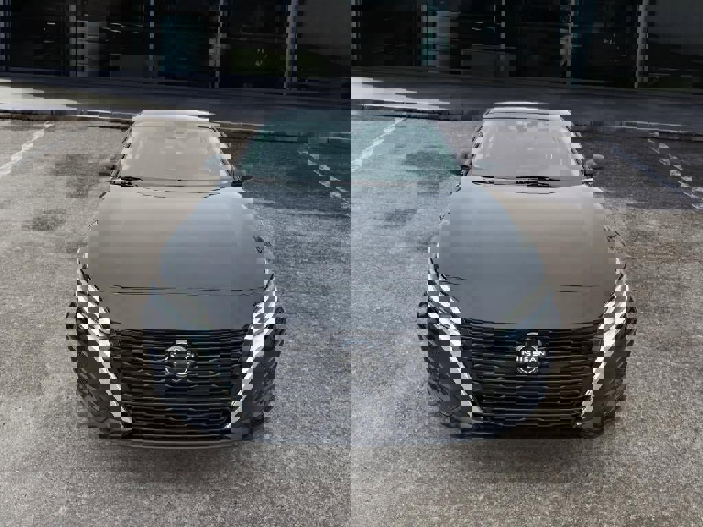 Used 2024 Nissan Altima 2.5 SV image 2