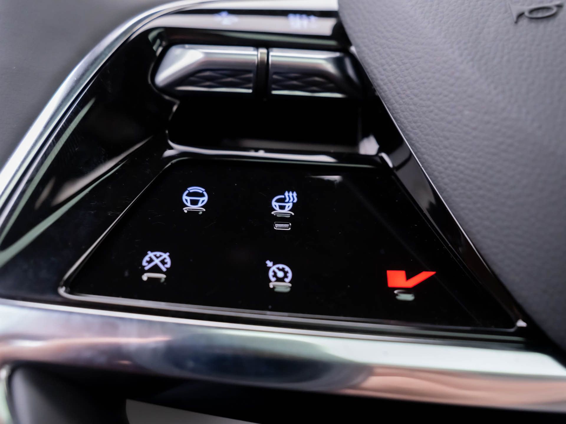 New 2026 Cadillac Vistiq Luxury w/ LPO, Floor Liner Package image 32