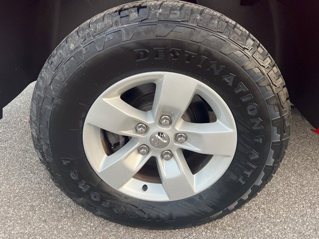 Used 2019 RAM 1500 Classic SLT image 9