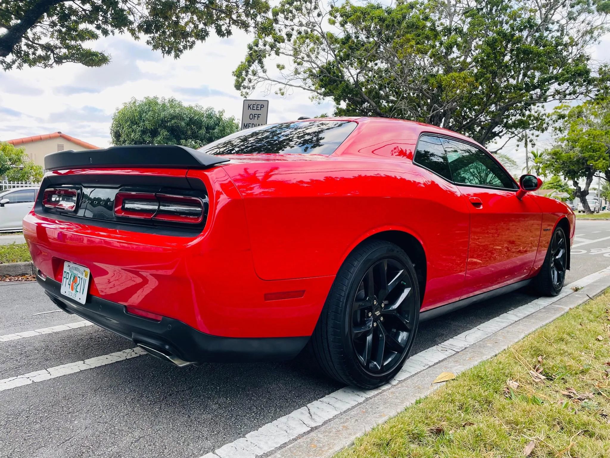 Used 2022 Dodge Challenger R/T w/ Blacktop Package image 5