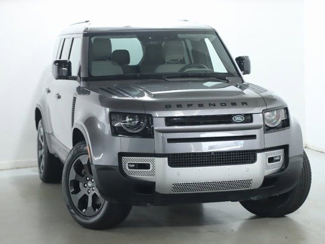 Used 2023 Land Rover Defender 110 SE image 2