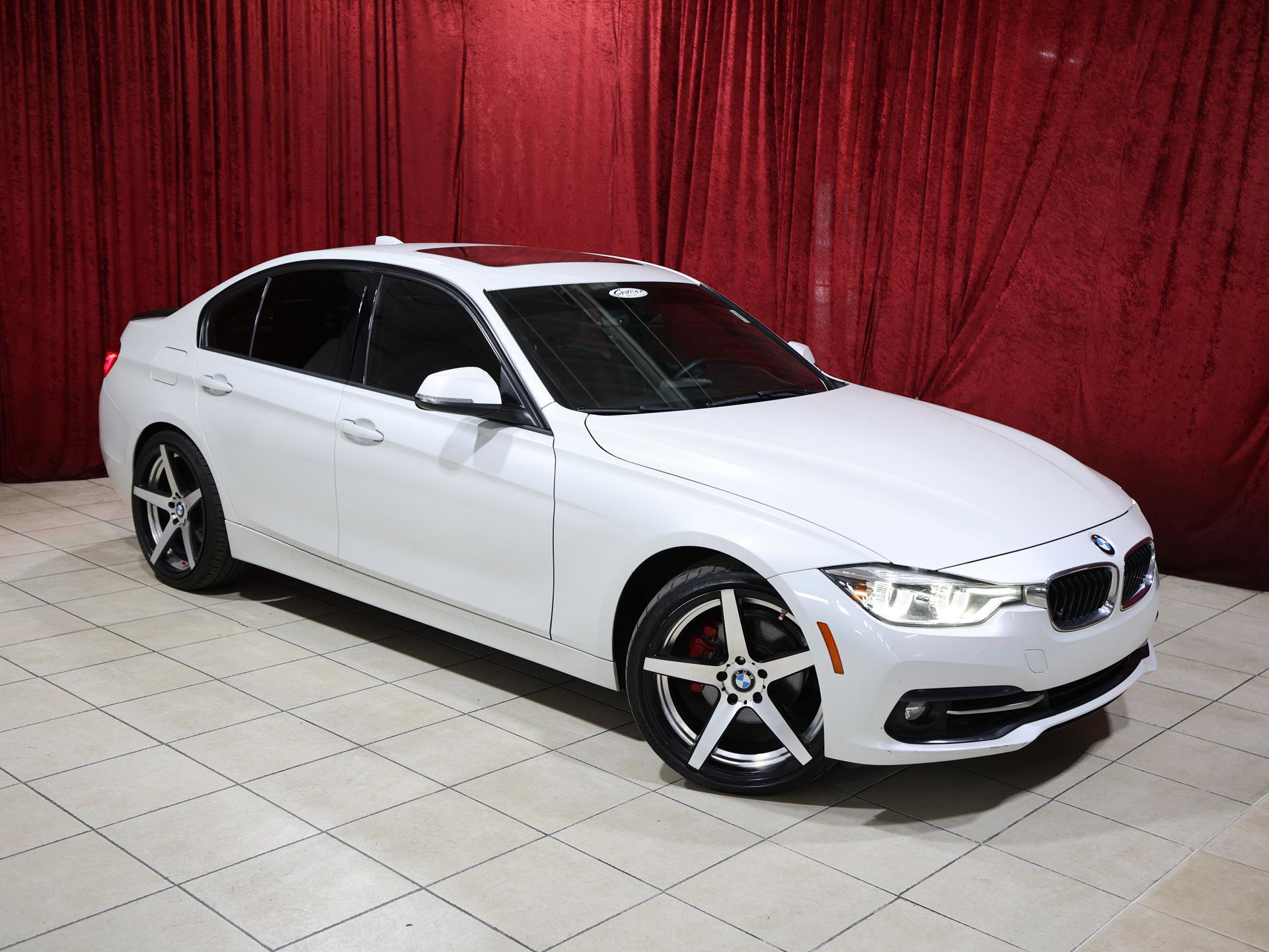 Used 2016 BMW 328i image 2