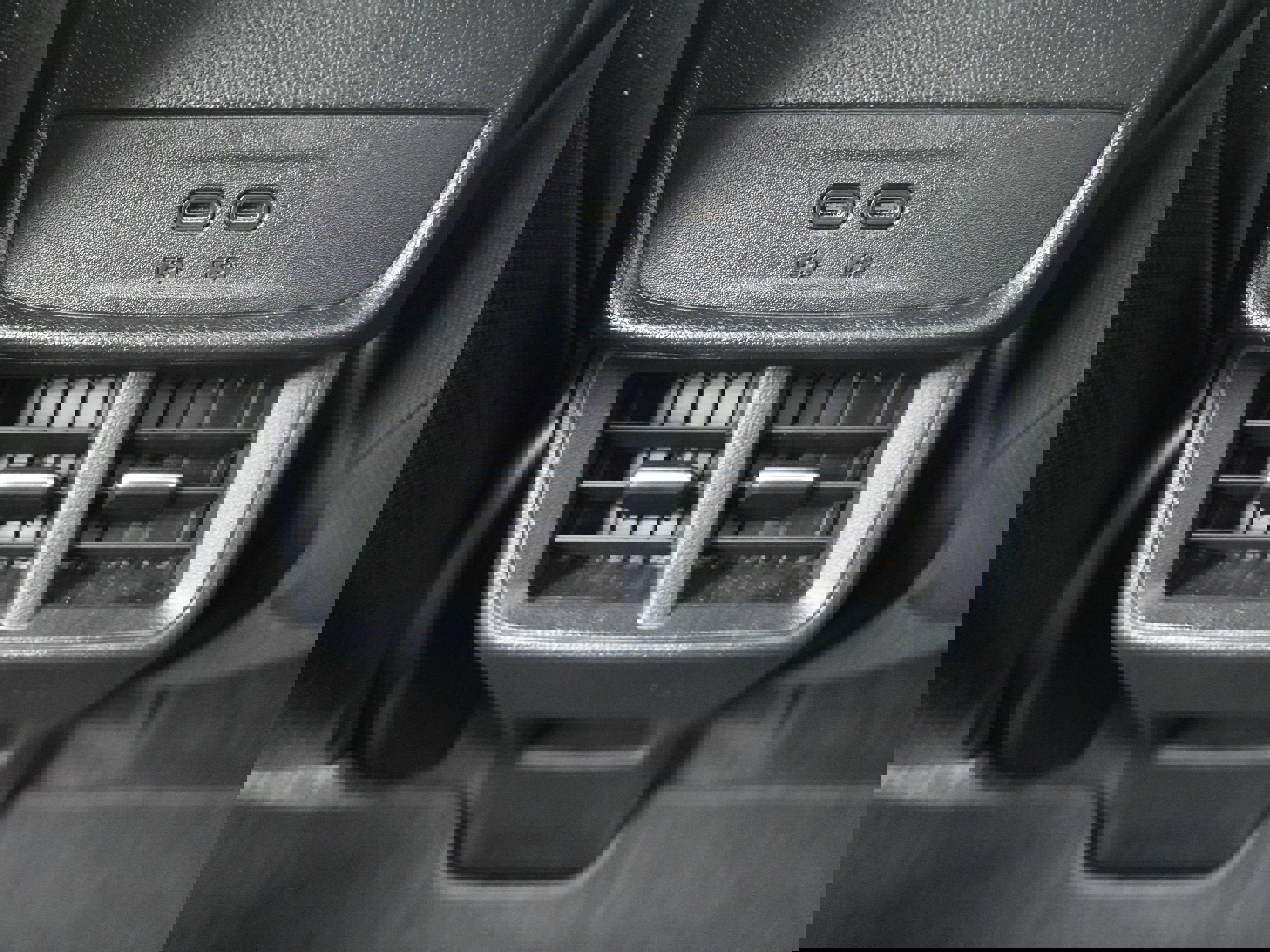 Used 2025 Chevrolet Equinox LT w/ Safety and Technology Package image 22