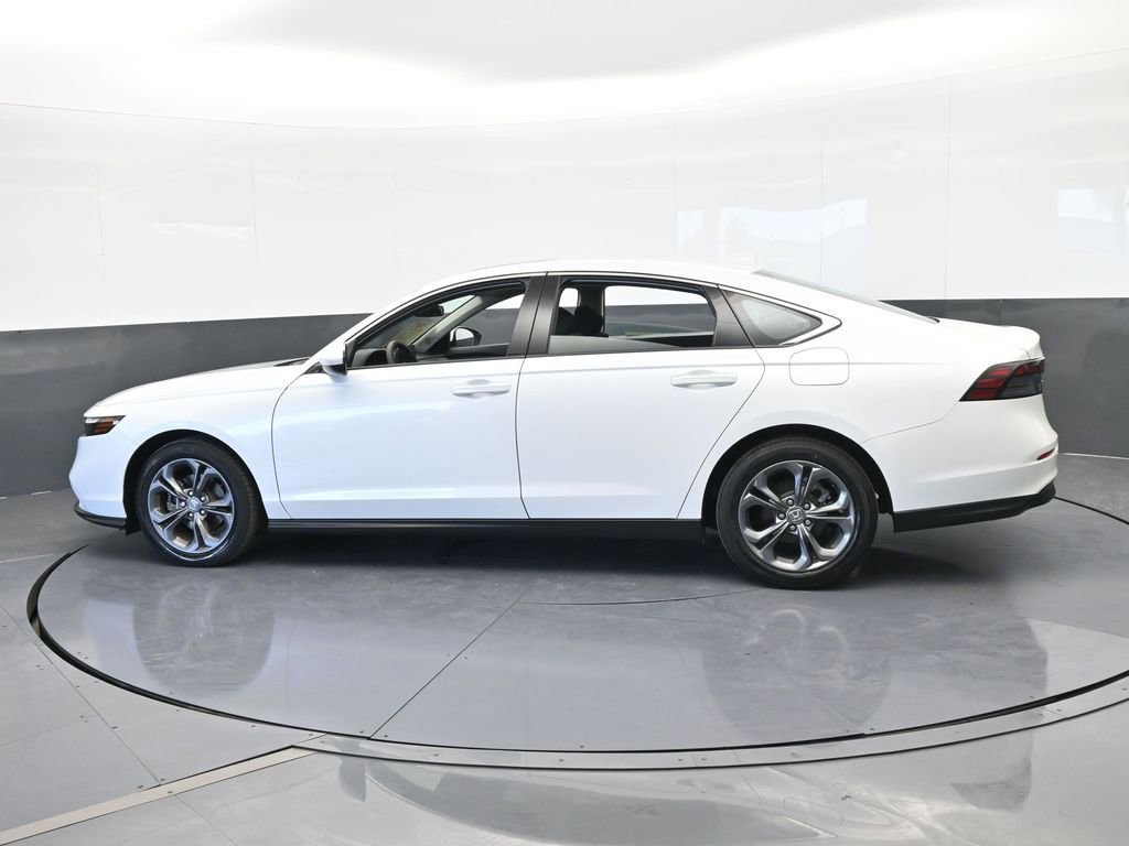 Used 2023 Honda Accord EX image 3