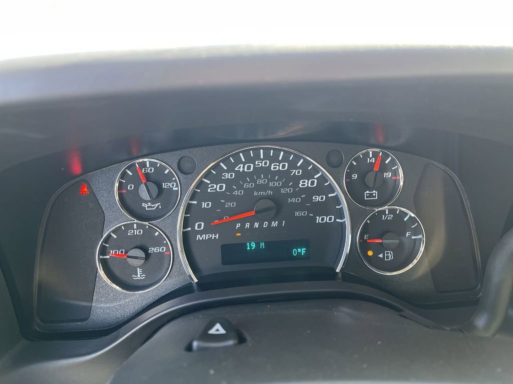 New 2025 Chevrolet Express 2500 w/ Driver Convenience Package RWD image 9