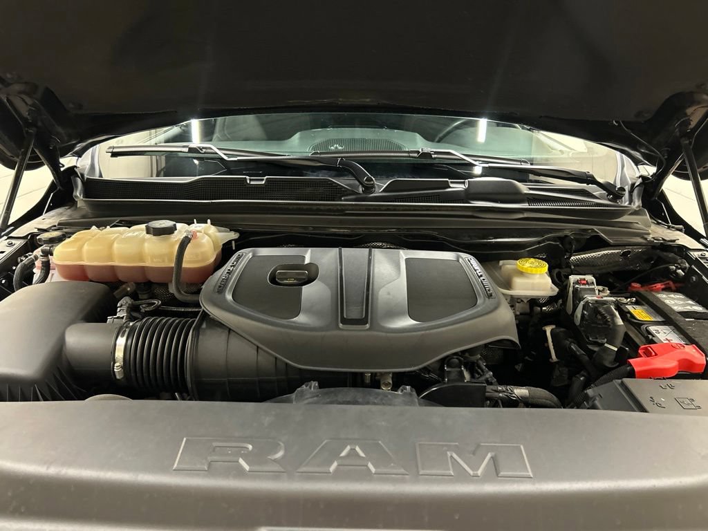 Used 2025 RAM 1500 Big Horn AWD/4WD image 12