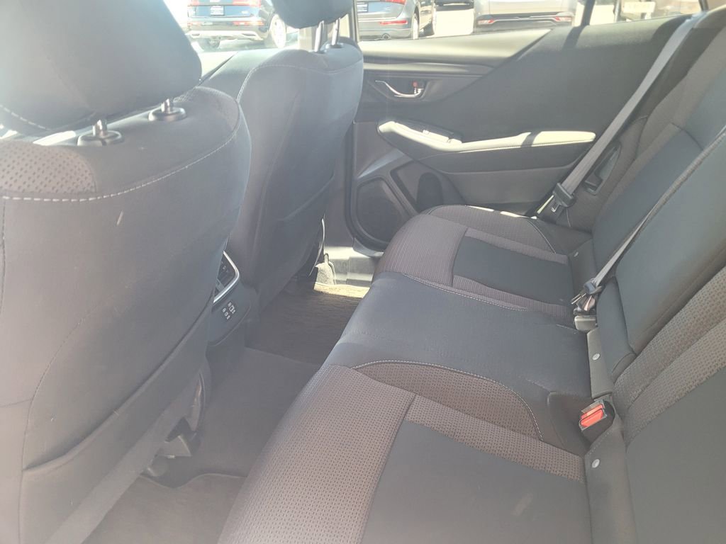Used 2025 Subaru Outback Premium AWD/4WD image 10