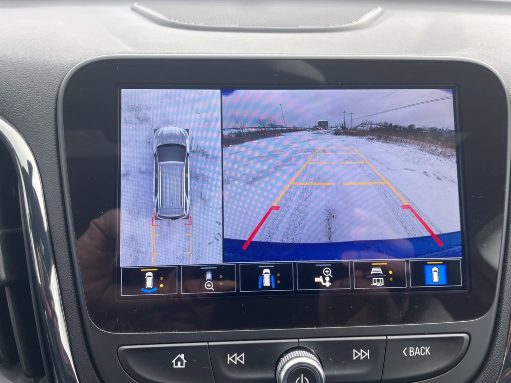 Used 2024 Chevrolet Equinox RS w/ RS Leather Package image 16