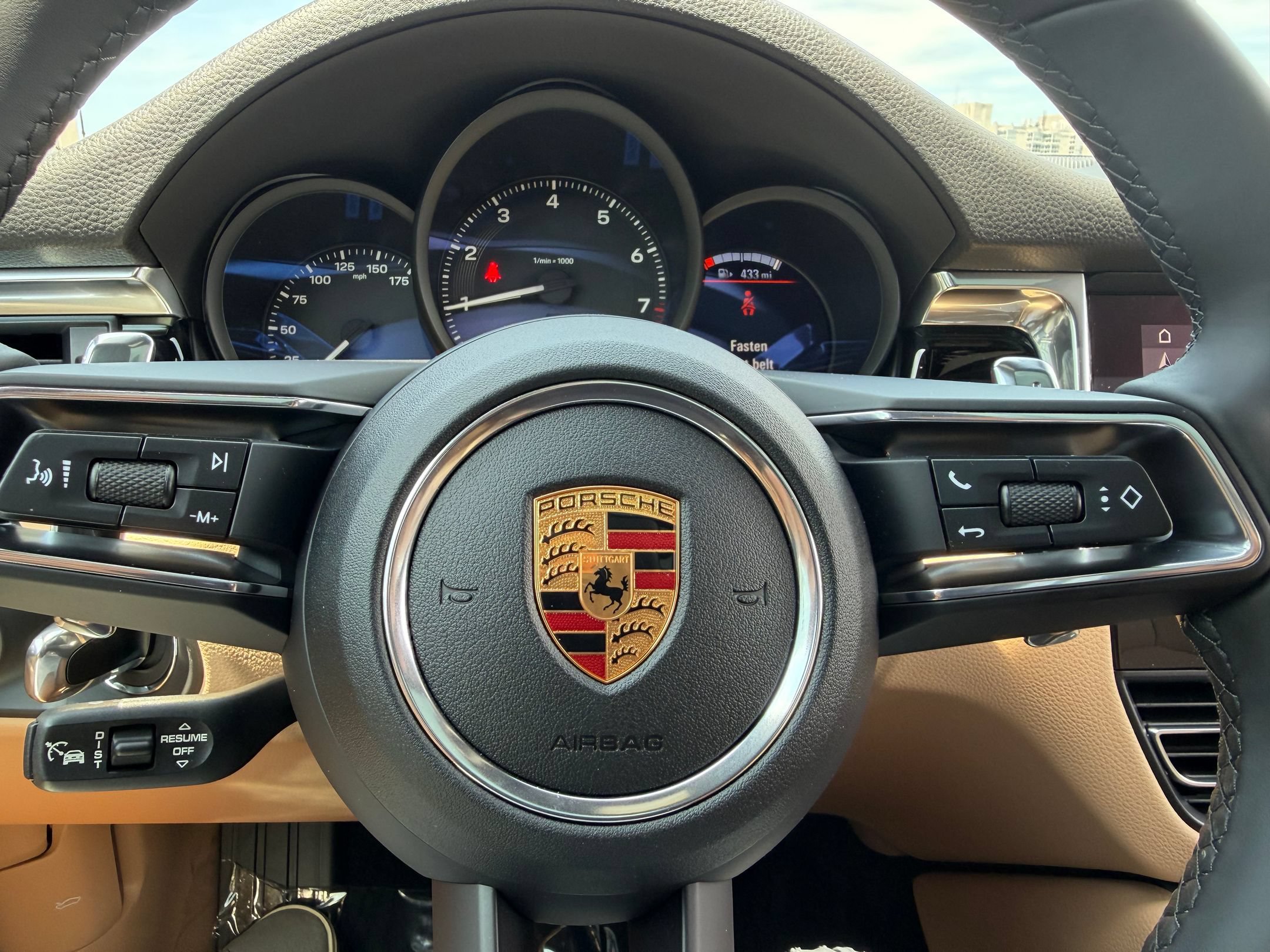 Used 2026 Porsche Macan AWD/4WD image 28