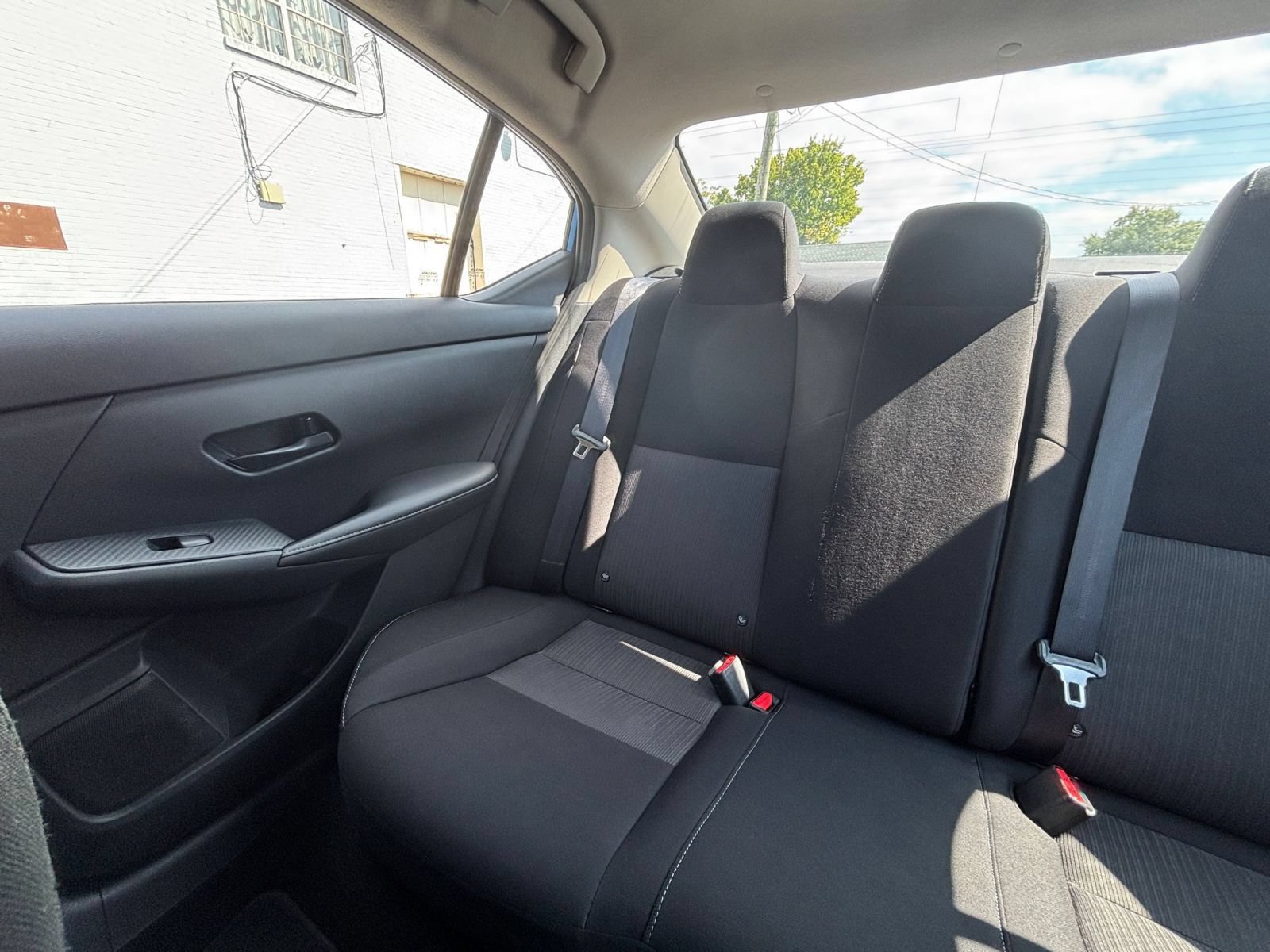 Used 2025 Nissan Sentra SV FWD image 32