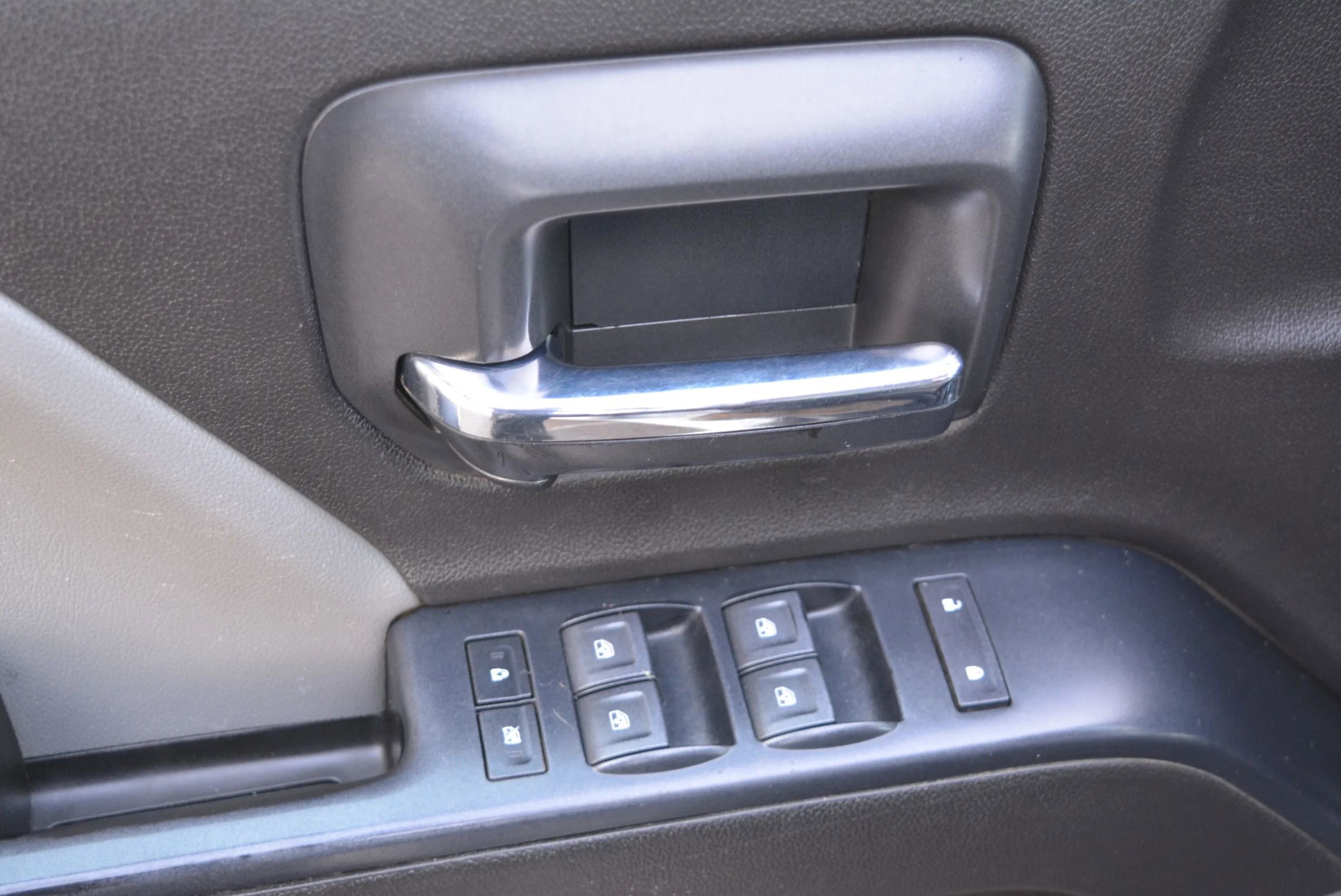 Used 2018 Chevrolet Silverado 2500 W/T image 31