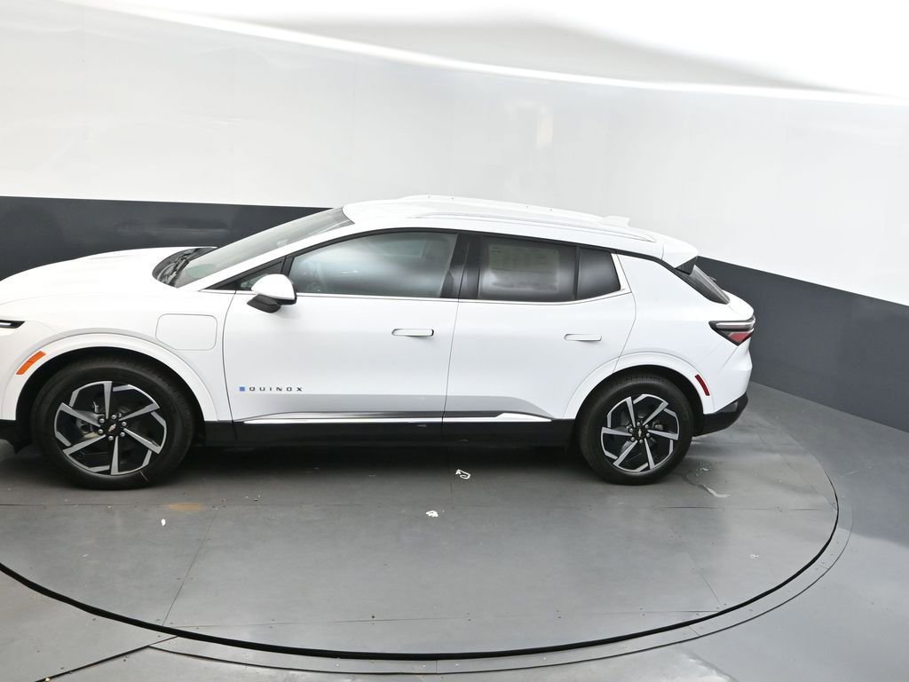 New 2025 Chevrolet Equinox EV LT FWD image 33