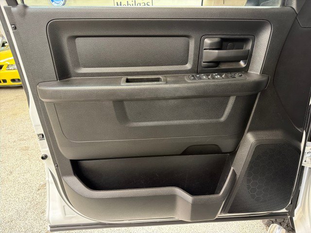 Used 2022 RAM 3500 Tradesman image 16