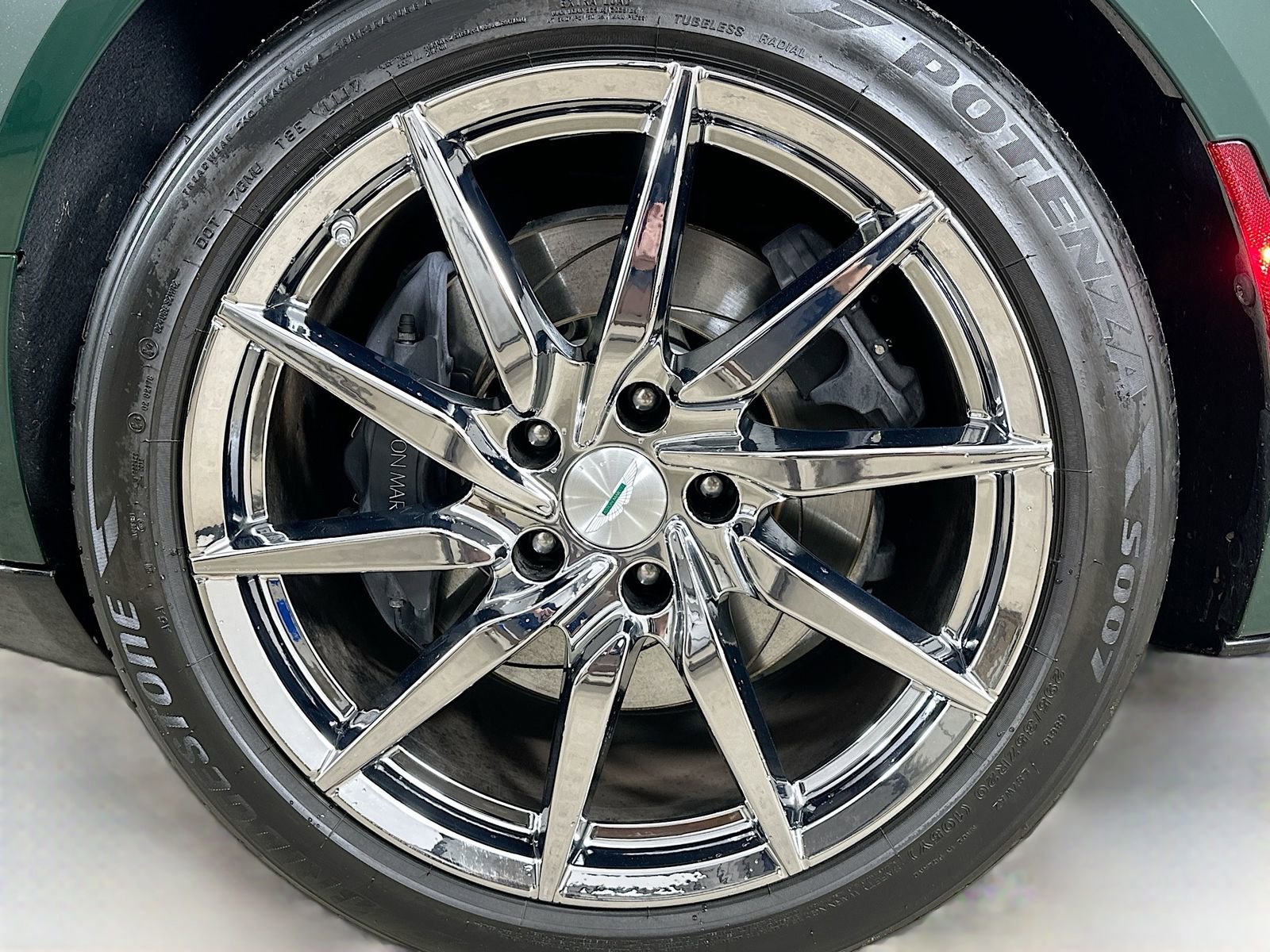 Used 2017 Aston Martin DB11 V12 RWD image 41