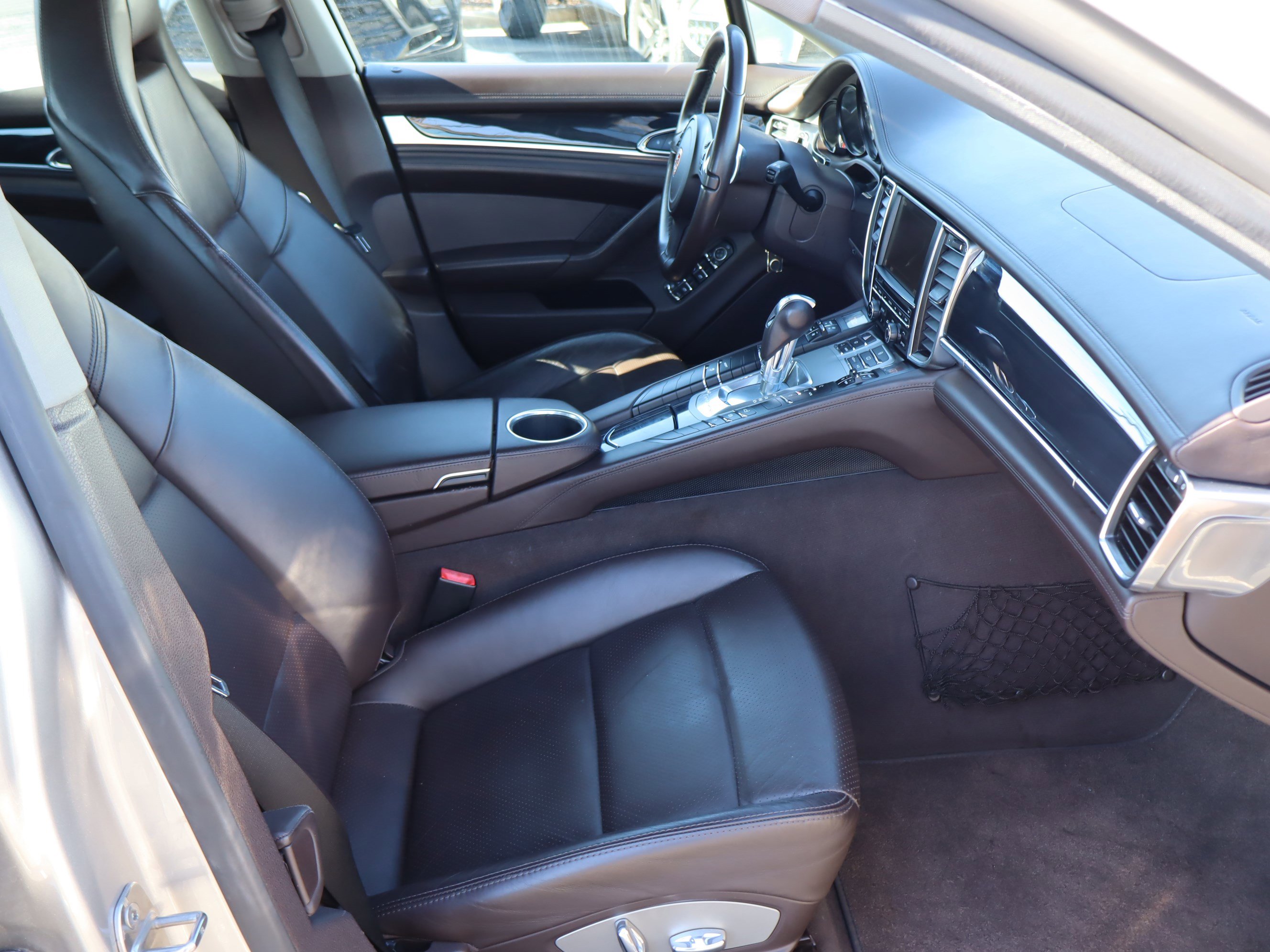 Used 2013 Porsche Panamera 4 image 33