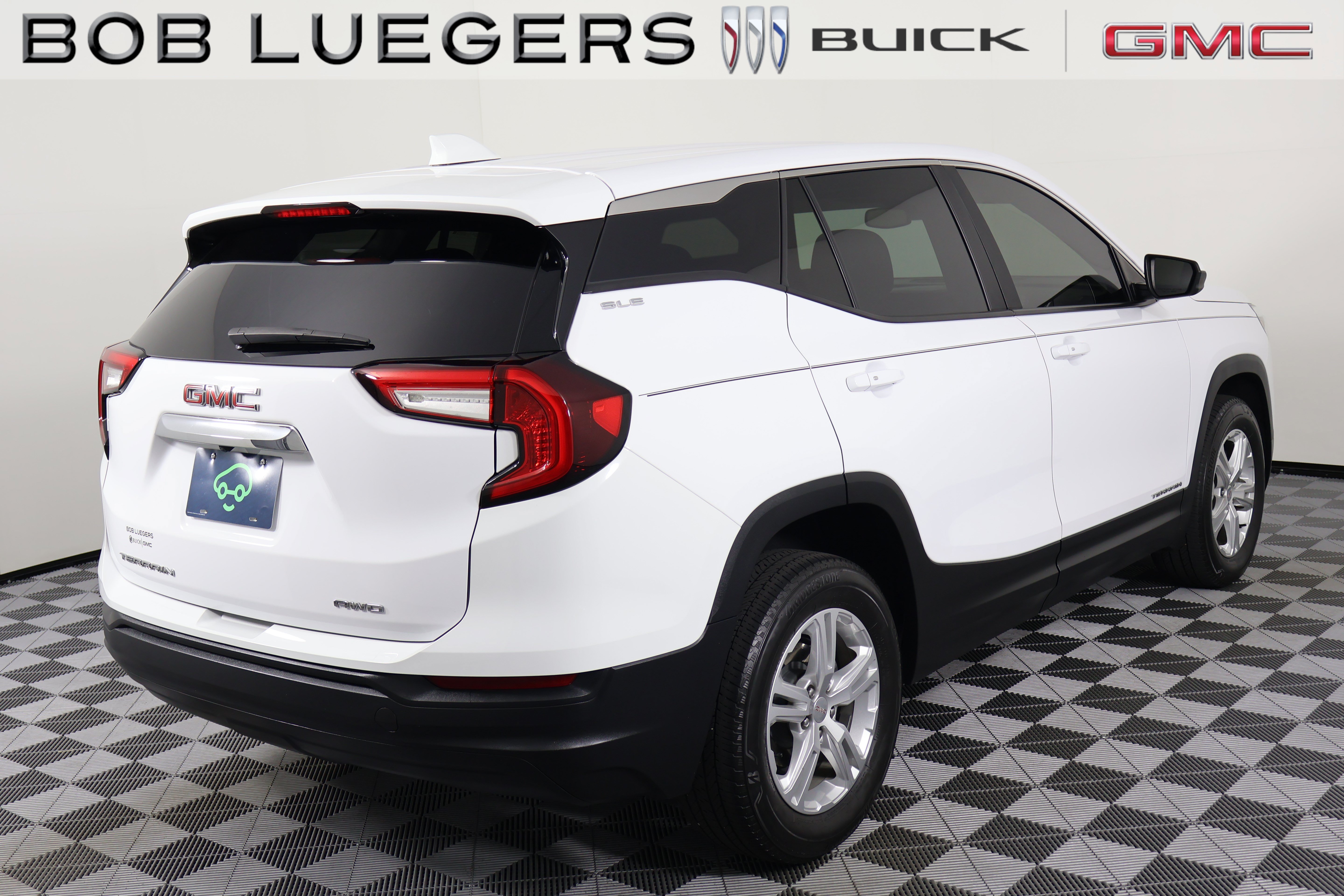 Certified 2024 GMC Terrain SLE AWD/4WD image 5