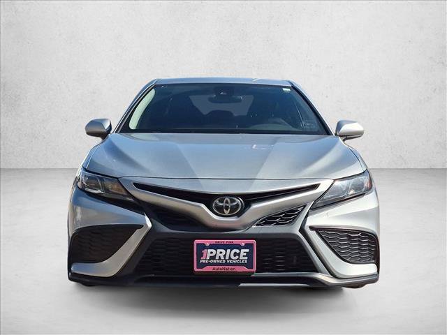 Used 2021 Toyota Camry SE FWD image 2