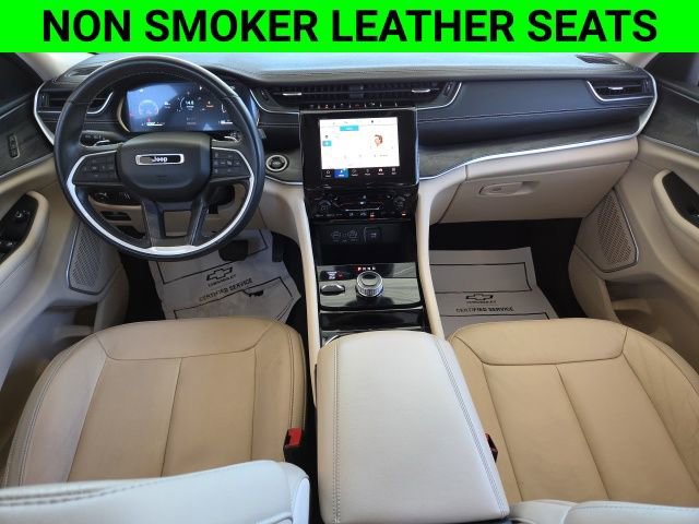 Used 2021 Jeep Grand Cherokee L Limited AWD/4WD image 2