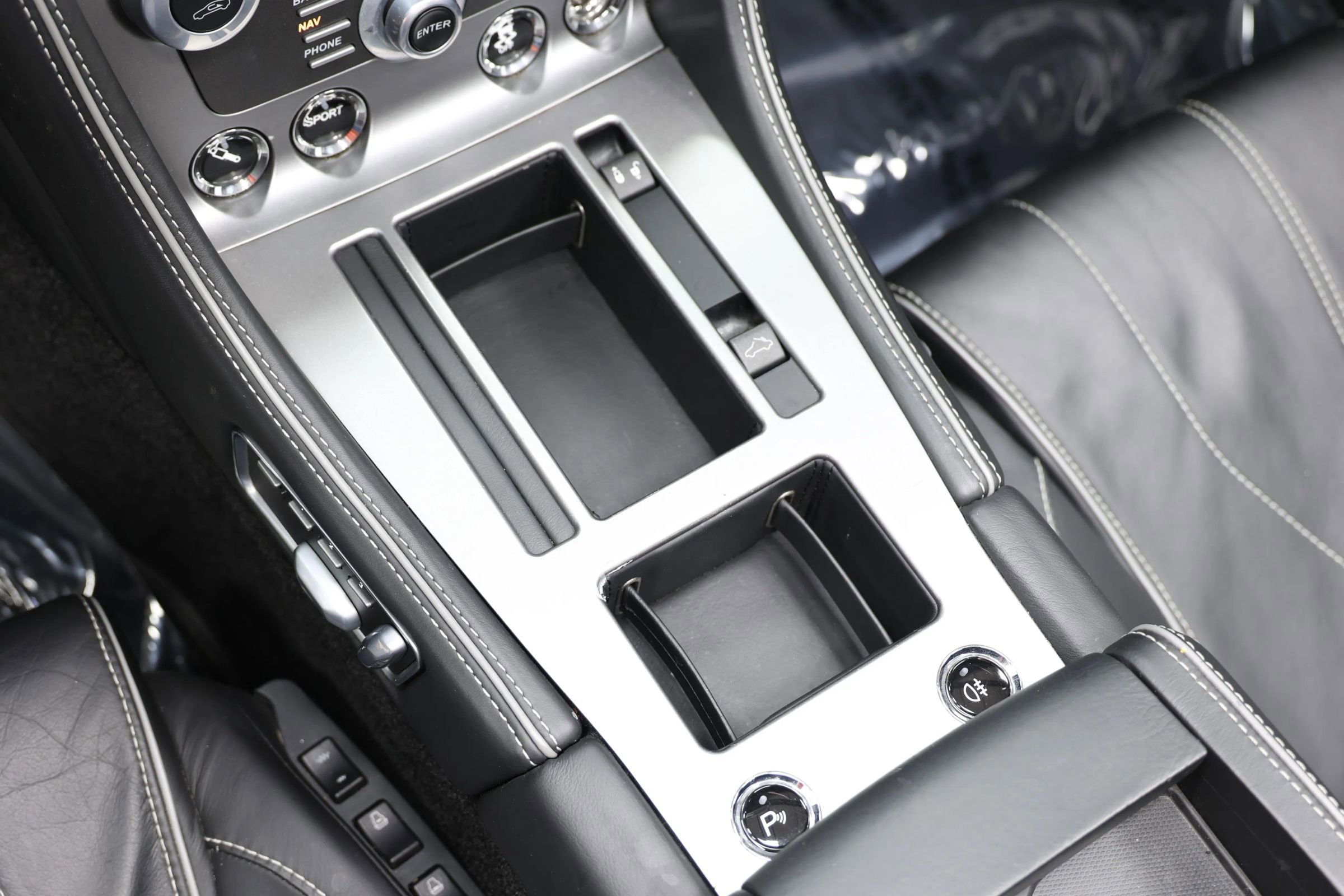 Used 2012 Aston Martin Virage Volante image 34